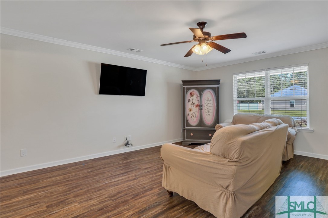 162 Blackwater Way Springfield, GA 31329 - Photo 5 of 27 Living Room