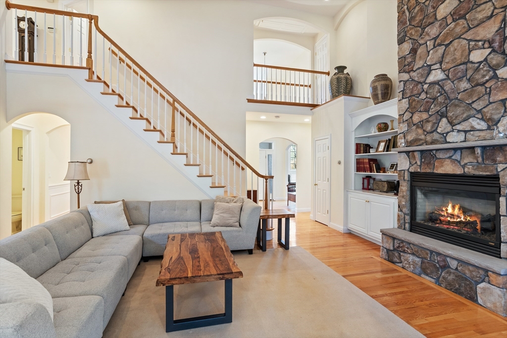 8 Tuttle Road Chelmsford, MA 01824 - Photo 9 of 42 Gallery Image 9