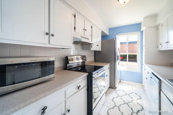 $249,999 | 1457 North Saxony Drive Southeast, Unit 14, Grand Rapids, MI 49508