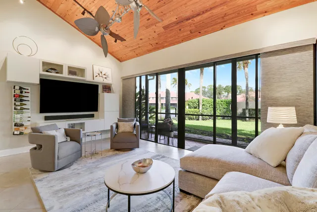 $9,000 | 204 Old Meadow Way, Palm Beach Gardens, FL 33418