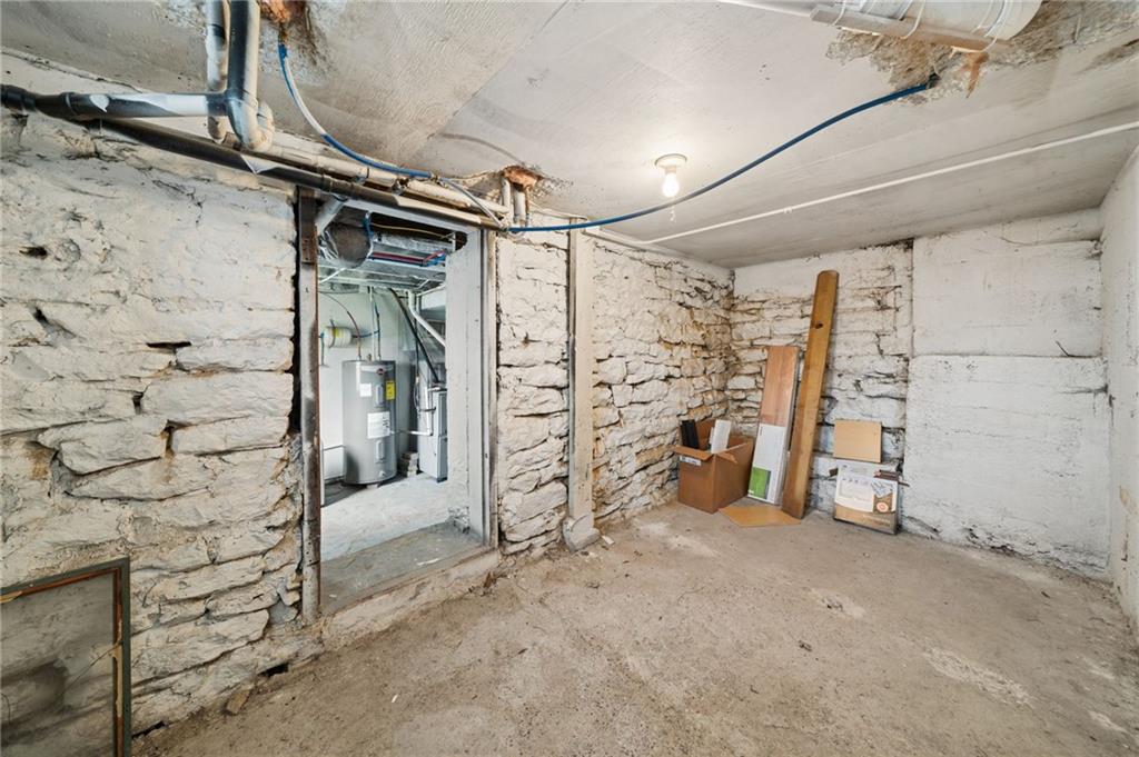 680 Main Street Irwin, PA 15642 - Photo 11 of 41 a view of empty room with white walls