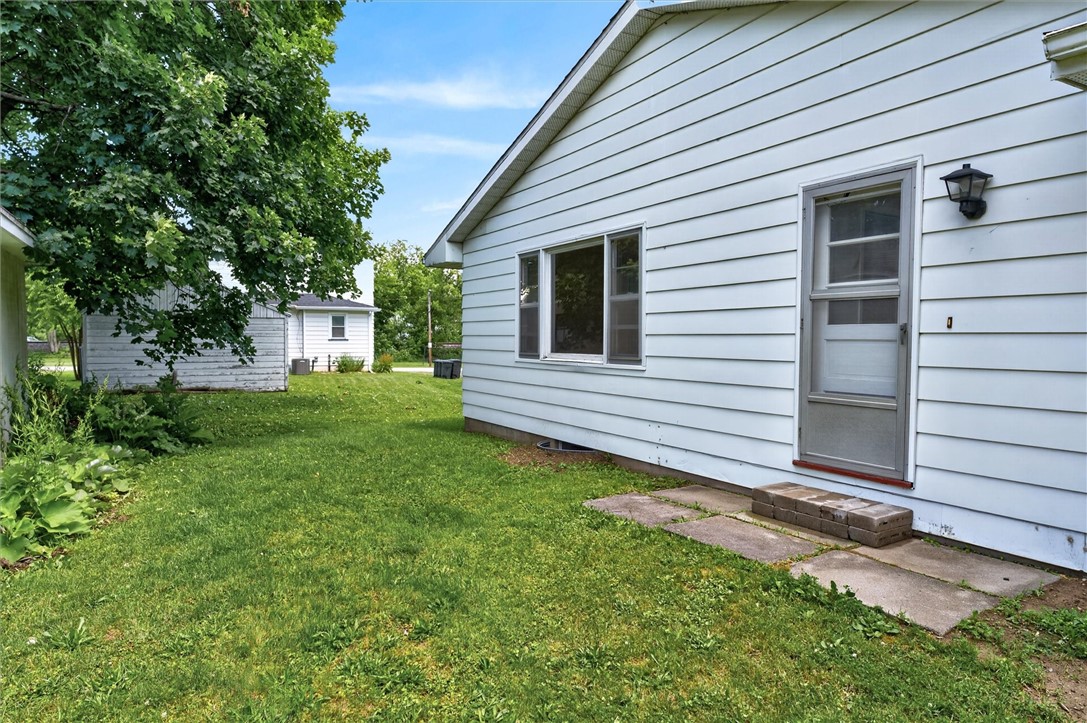 339 East Commercial Street East Rochester, NY 14445 - Photo 7 of 36