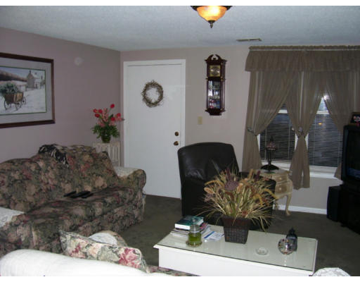330 Durfee Street, Unit 2 Fall River, MA 02720 - Photo 4 of 12 Gallery Image 4