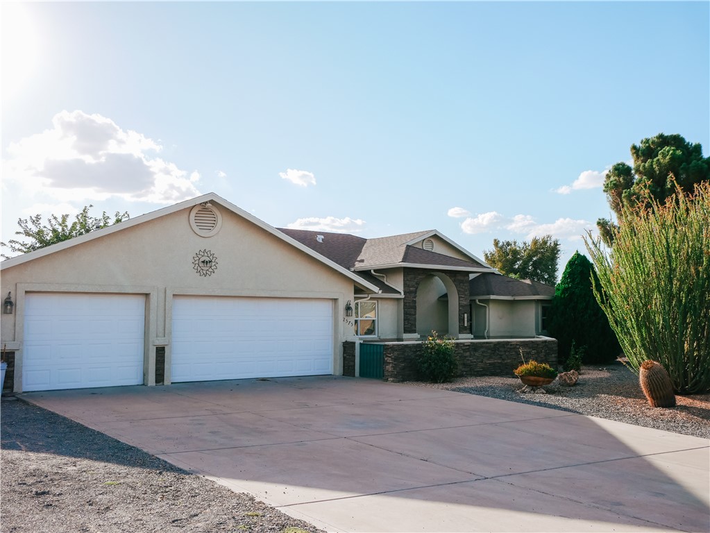 2575 Triangle S Street Kingman, AZ 86401 - Photo 2 of 45