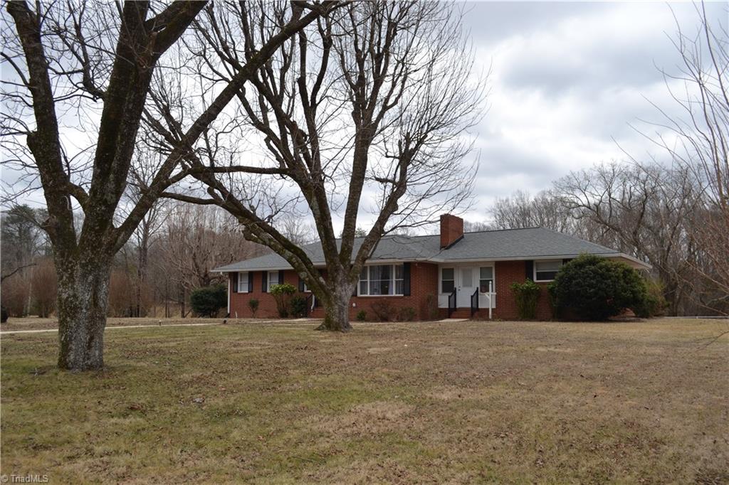 674 Priddy Loop Stoneville, NC 27048 - Photo 3 of 39