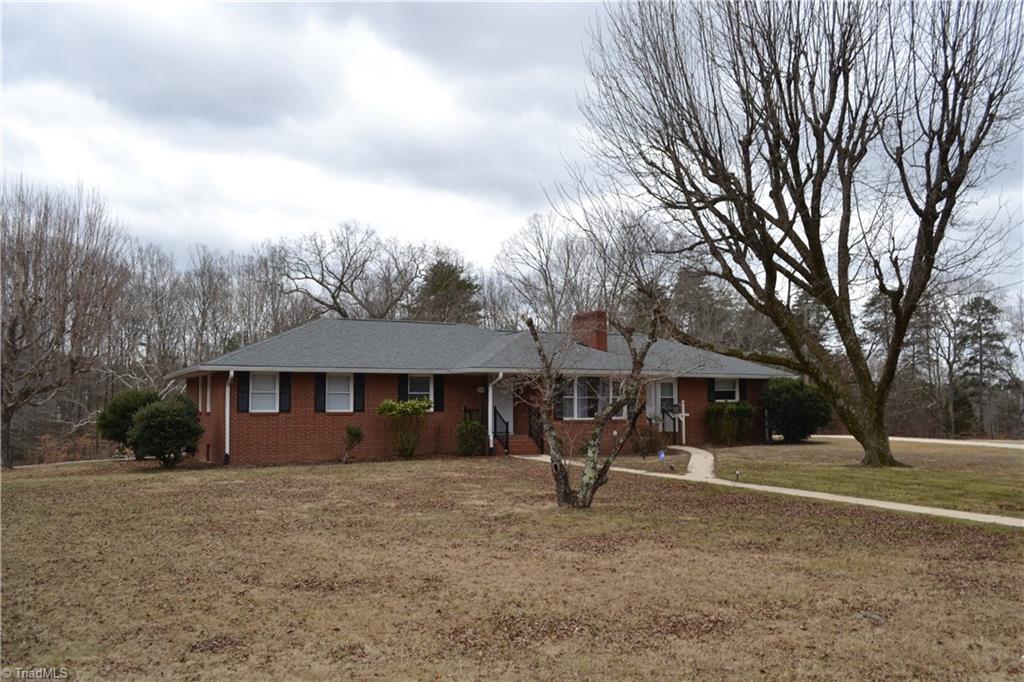 674 Priddy Loop Stoneville, NC 27048 - Photo 4 of 39