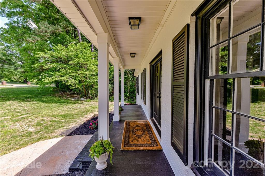 2900 Williams Road Matthews, NC 28105 - Photo 6 of 47 Gallery Image 6
