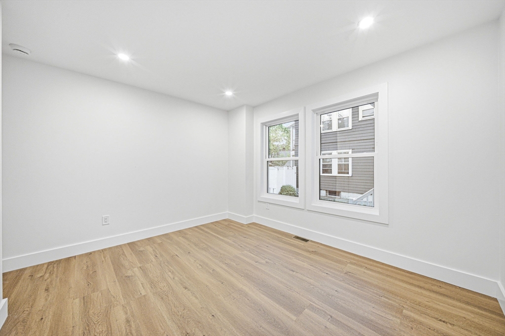 52-54 Rangeley Road Newton, MA 02465 - Photo 17 of 42