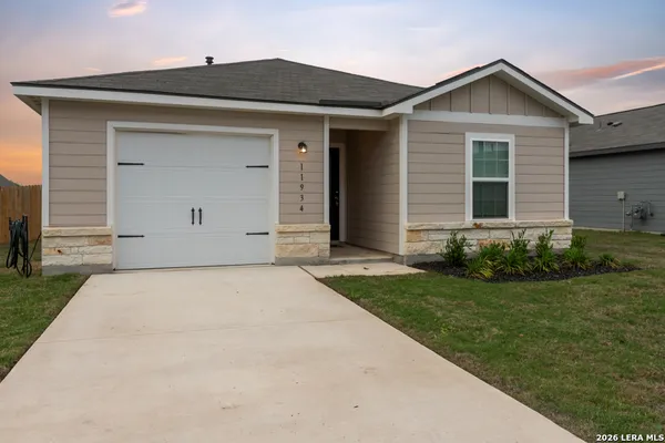 $1,500 | 11934 Luckey Villa, San Antonio, TX 78252