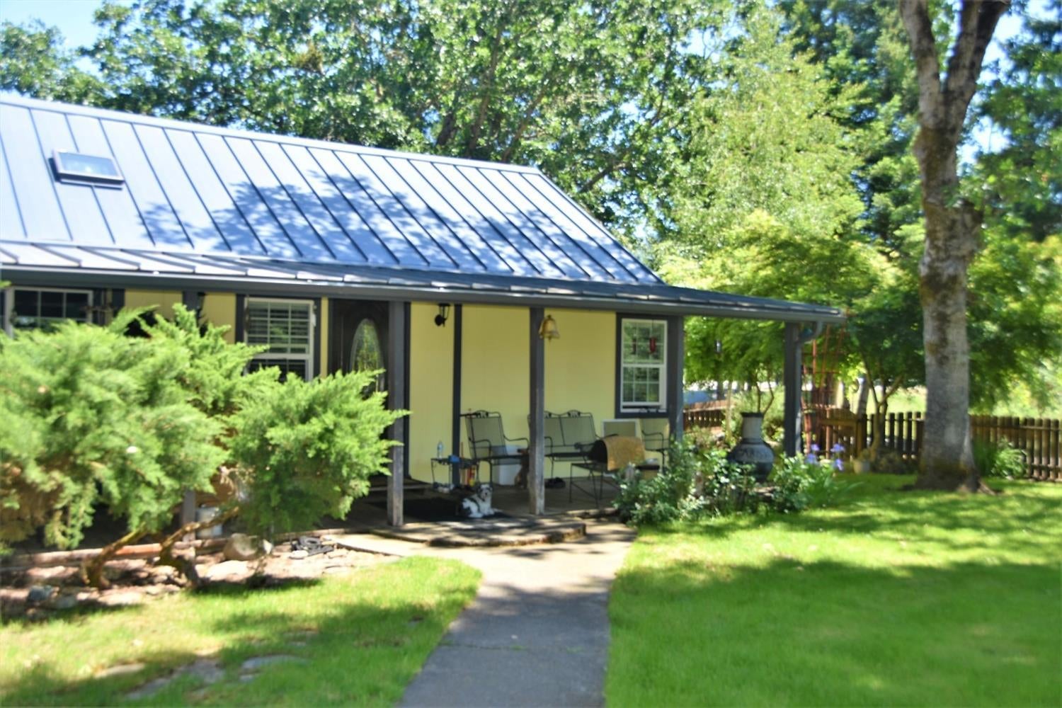 1670 Russell Road Merlin, OR 97532 - Photo 3 of 33 Additional Photo