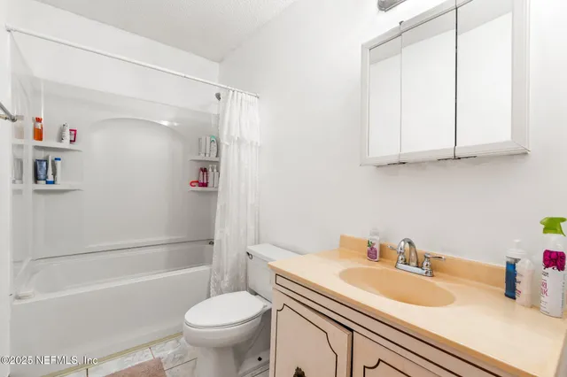 $320,000 | 102 Acosta Creek Drive, Satsuma, FL 32189