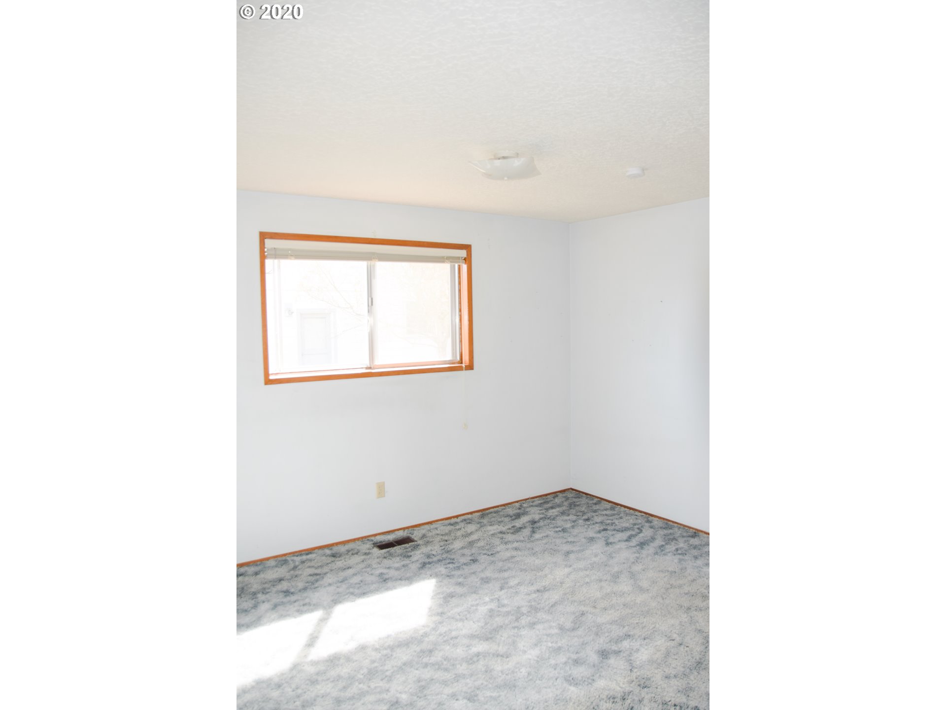1720 Sallal Road Woodburn, OR 97071 - Photo 7 of 22 Gallery Image 7