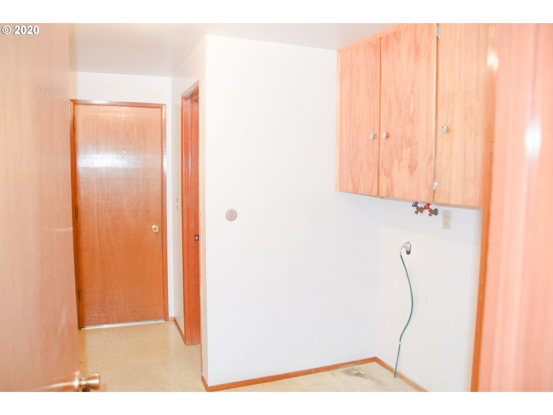 1720 Sallal Road Woodburn, OR 97071 - Photo 10 of 22 Gallery Image 10