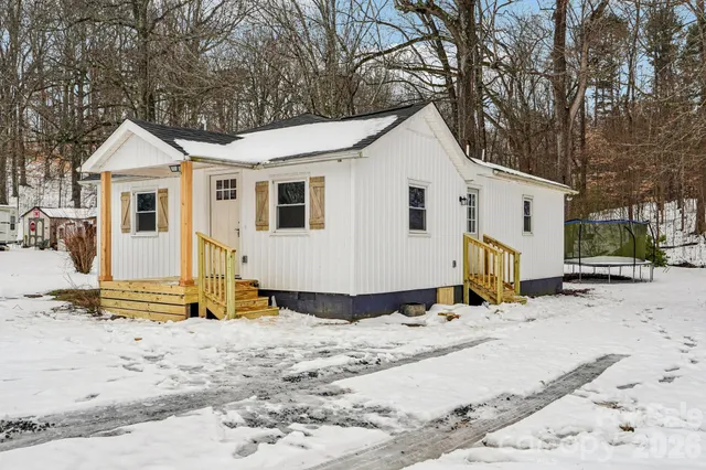 a view of a white house