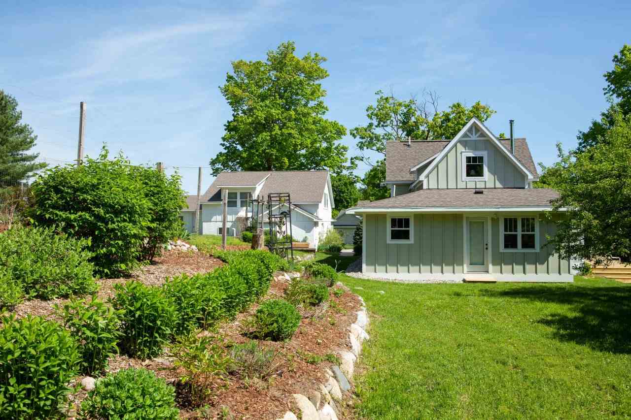 9865 Skiver Road Traverse City, MI 49685 - Photo 9 of 40 1875418-8.JPG