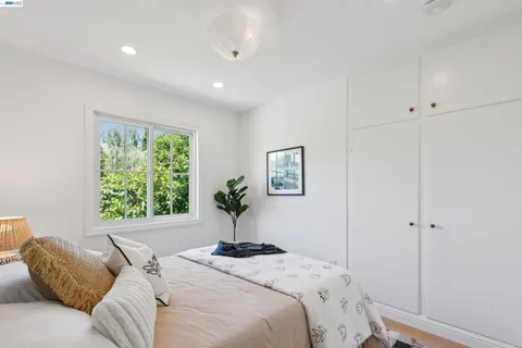 $835,000 | 15915 Via Toledo, San Lorenzo, CA 94580