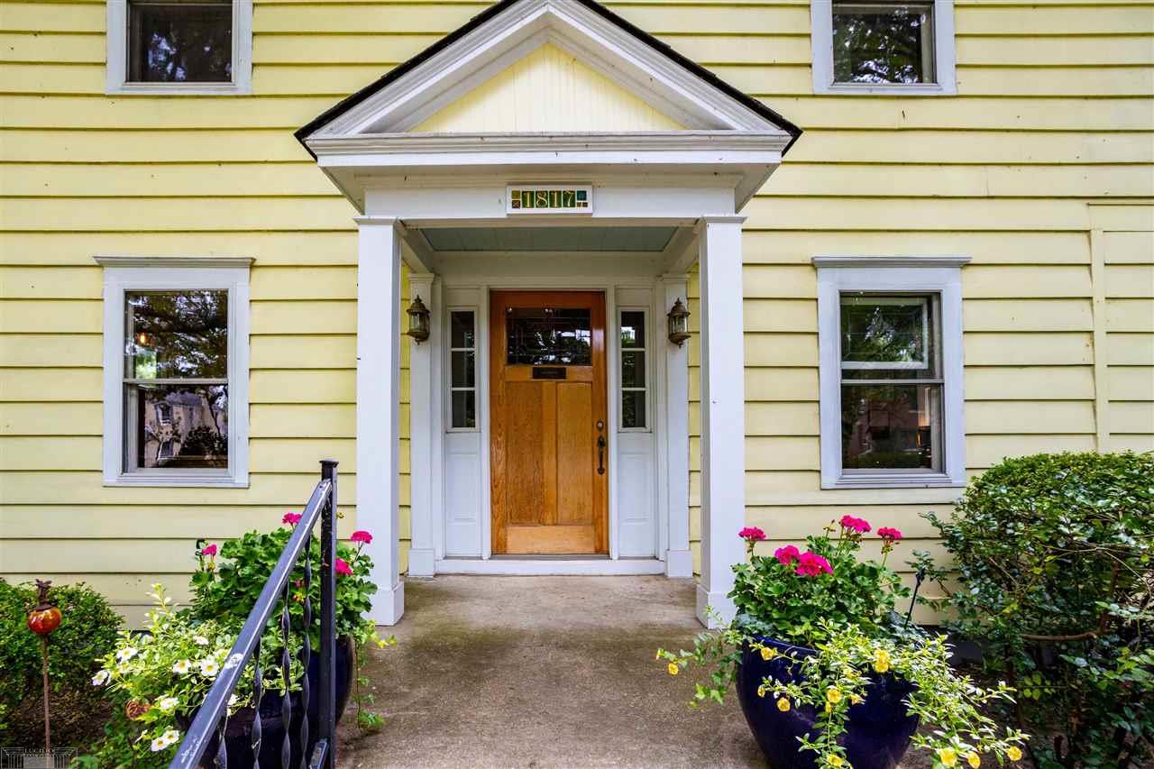 1817 Hawthorne Road Grosse Pointe Woods, MI 48236 - Photo 4 of 42