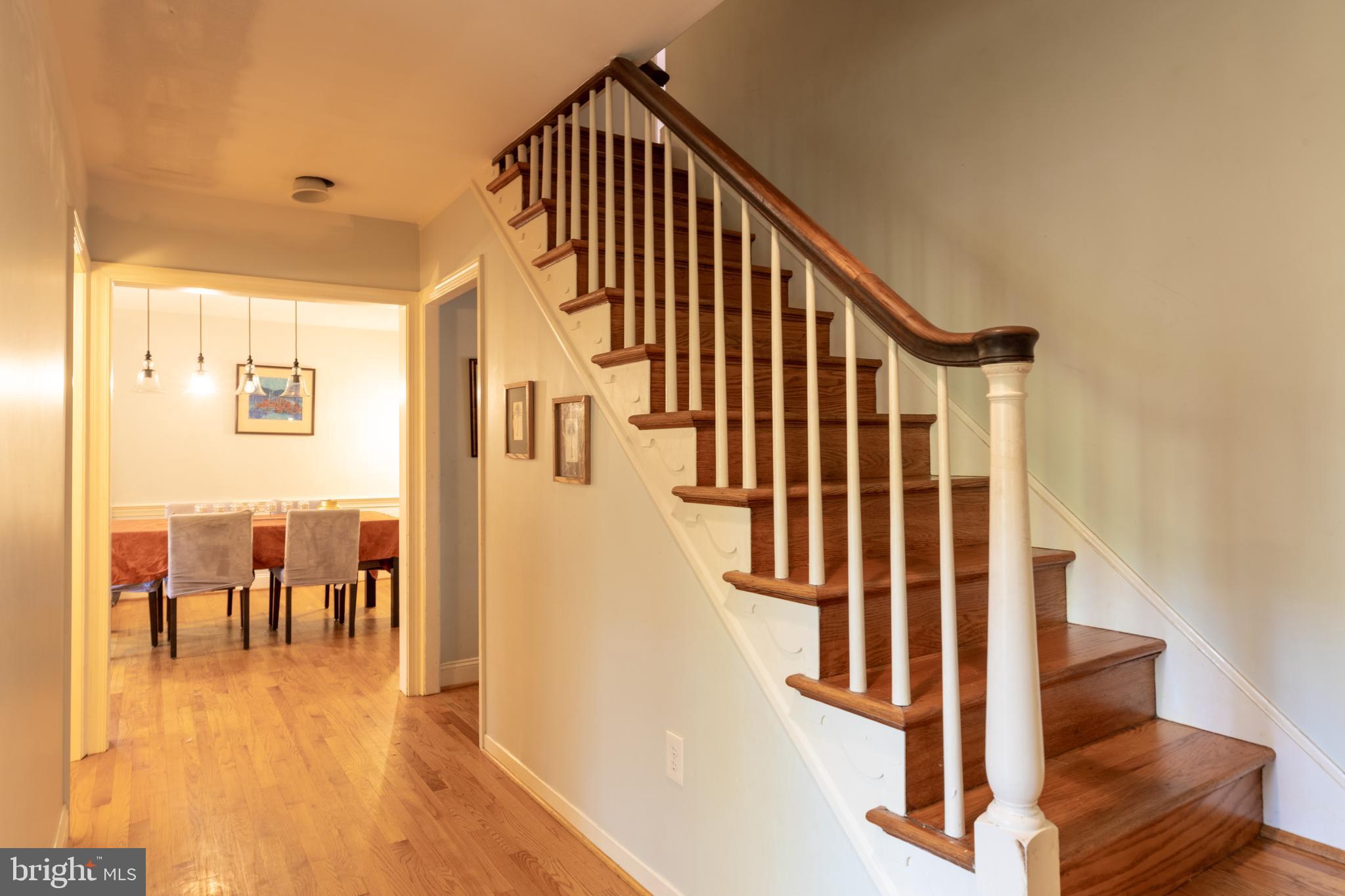 311 Pine Tree Road Wayne, PA 19087 - Photo 3 of 24 Main staircase.