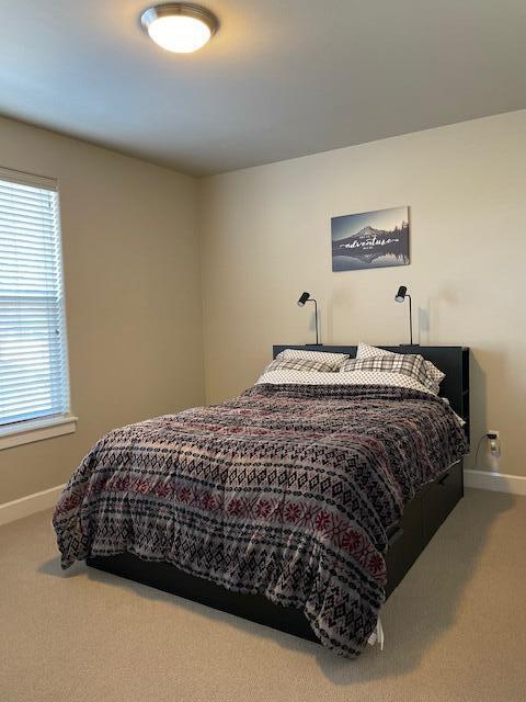20732 Kilbourne Loop Bend, OR 97701 - Photo 9 of 19 Guest bedroom