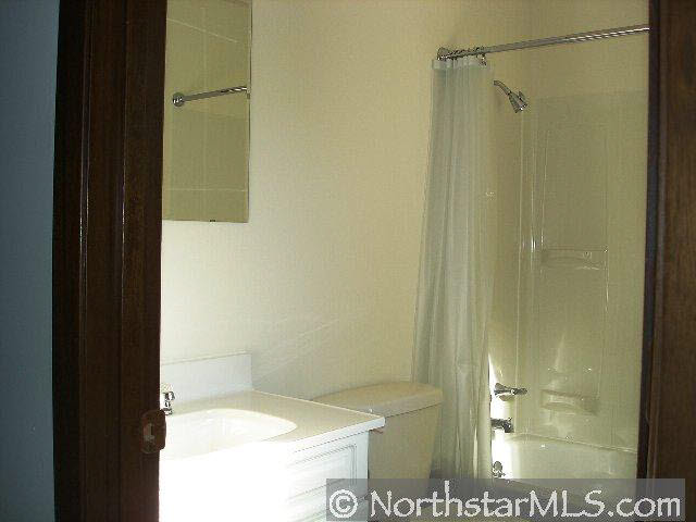 7894 Dunmore Road Woodbury, MN 55125 - Photo 6 of 10 Gallery Image 6