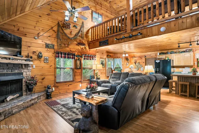 $535,000 | 3905 Fern Brook Way, Sevierville, TN 37862