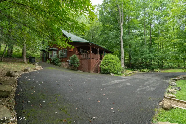 $535,000 | 3905 Fern Brook Way, Sevierville, TN 37862