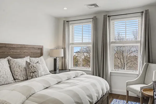 $825,000 | 40 College Street, Unit 303, Burlington, VT 05401