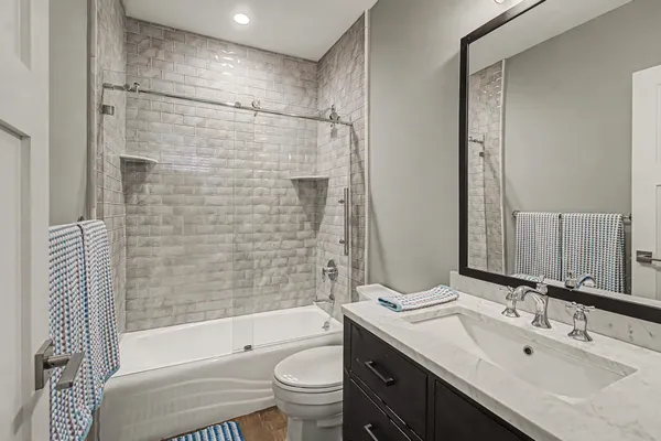 $825,000 | 40 College Street, Unit 303, Burlington, VT 05401