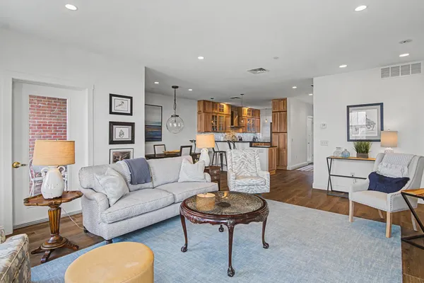 $825,000 | 40 College Street, Unit 303, Burlington, VT 05401