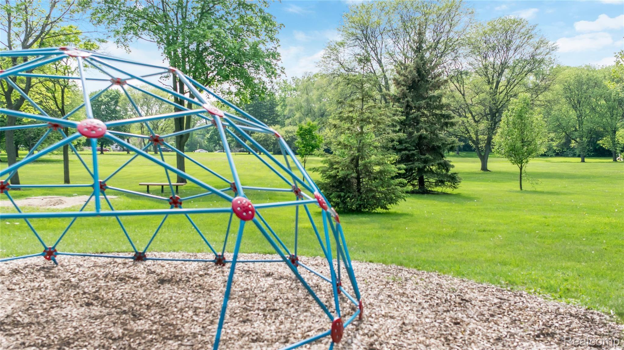 540 Rivenoak Street Birmingham, MI 48009 - Photo 34 of 34 Beautiful Poppleton Park
