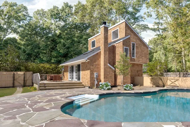 $25,000 | 35 Gardiners Lane, East Hampton, NY 11937