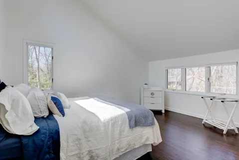 35 Gardiners Lane, East Hampton, NY 11937