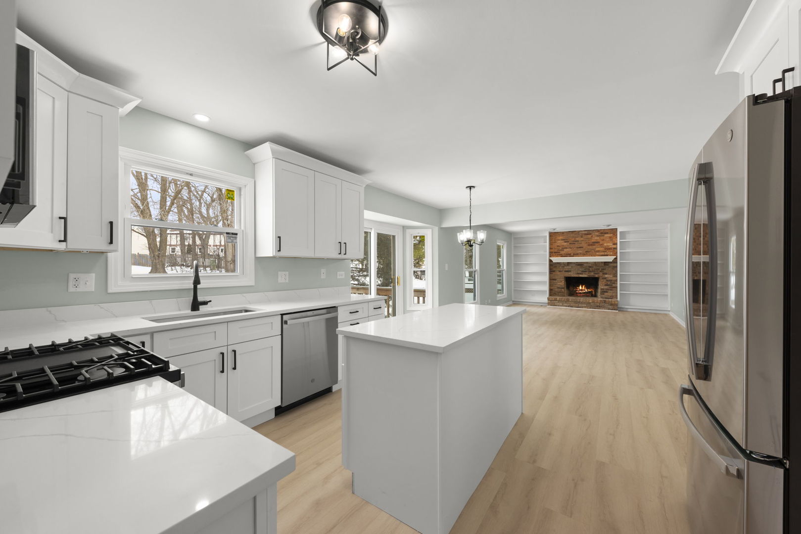 137 West Bailey Road Naperville, IL 60565 - Photo 8 of 24