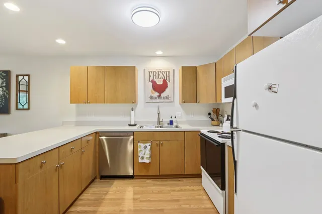 $239,900 | 457 Bowlavard Avenue, Unit 2, Belleville, WI 53508