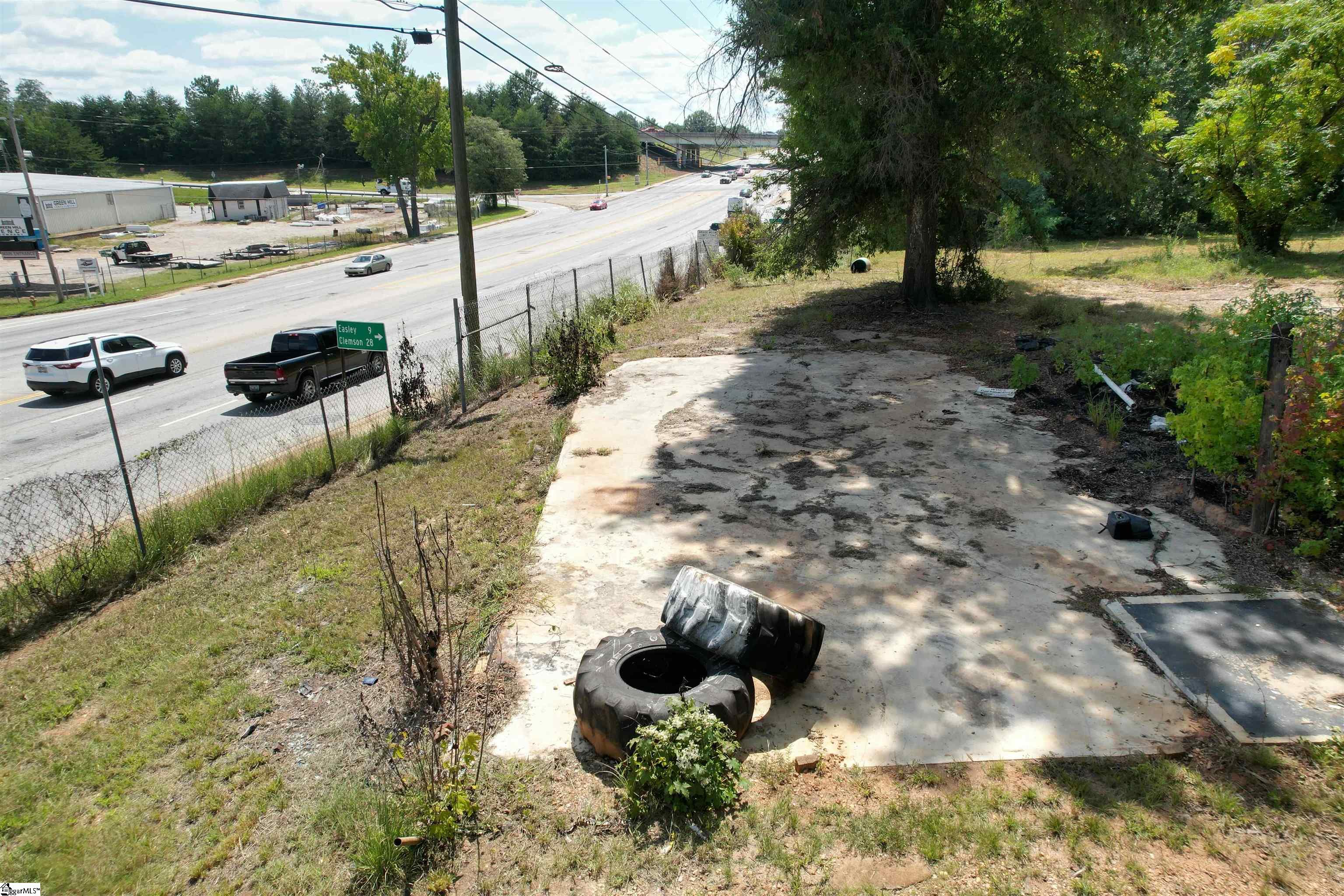 4301 Easley Bridge Road Greenville, SC 29611 - Photo 15 of 17