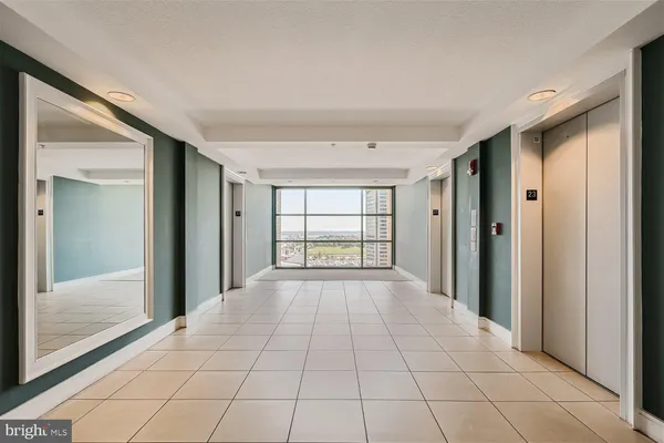 $2,300 | 414 Water Street, Unit 2302, Baltimore, MD 21202