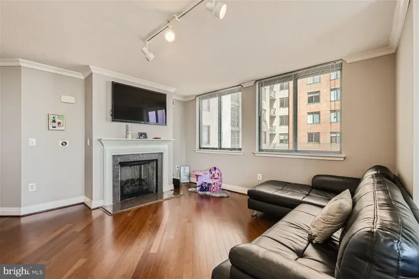 $2,300 | 414 Water Street, Unit 2302, Baltimore, MD 21202