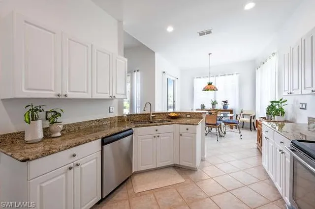 $730,000 | 23110 Oakglen Lane, Estero, FL 34135