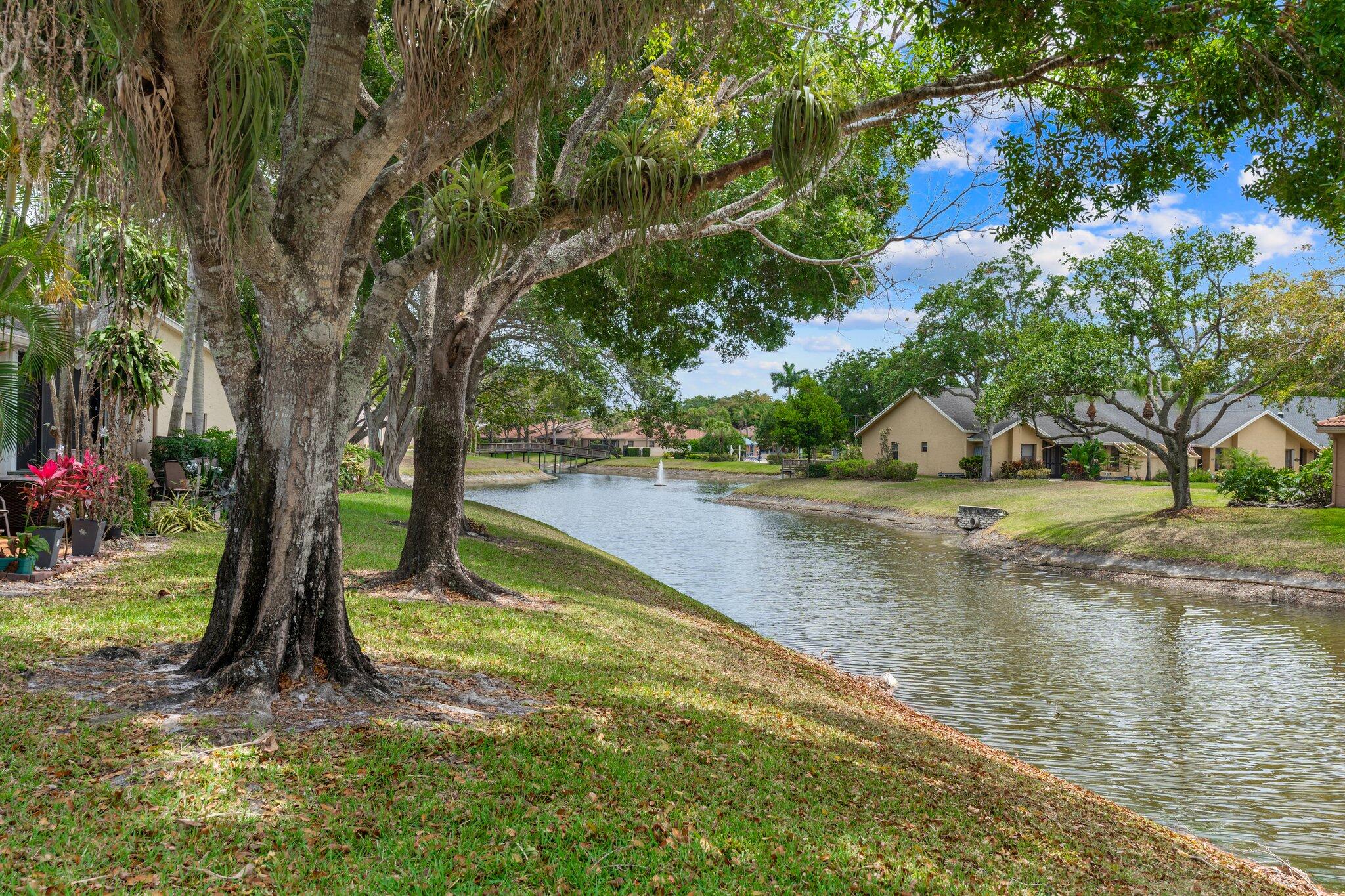 10906 Lake Front Place Boca Raton, FL 33498 - Photo 8 of 33 30-web-or-mls-10906 Lake Front Pl, Boca