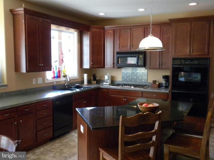 201 Revell Road Fredericksburg, VA 22405 - Photo 17 of 30 Kitchen