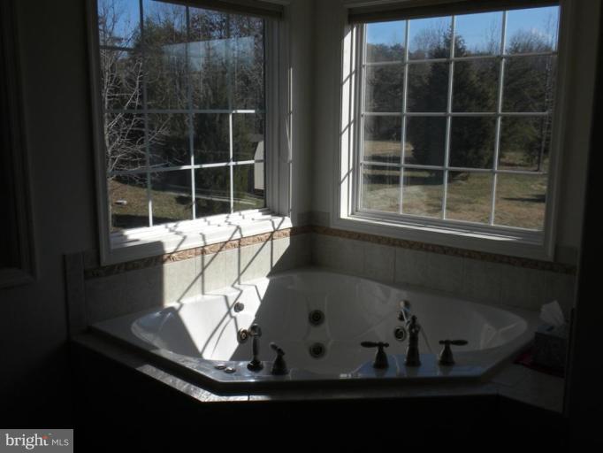 201 Revell Road Fredericksburg, VA 22405 - Photo 21 of 30 Master Bath #2