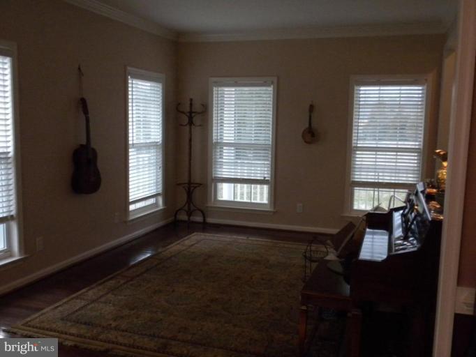 201 Revell Road Fredericksburg, VA 22405 - Photo 22 of 30 Living Room