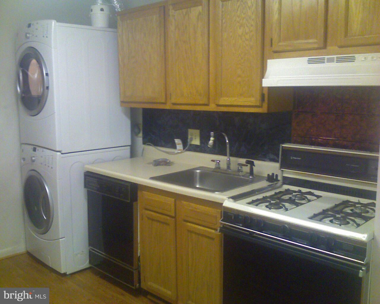 8699 Greenbelt Road, Unit 102 Greenbelt, MD 20770 - Photo 11 of 19 Kitchen