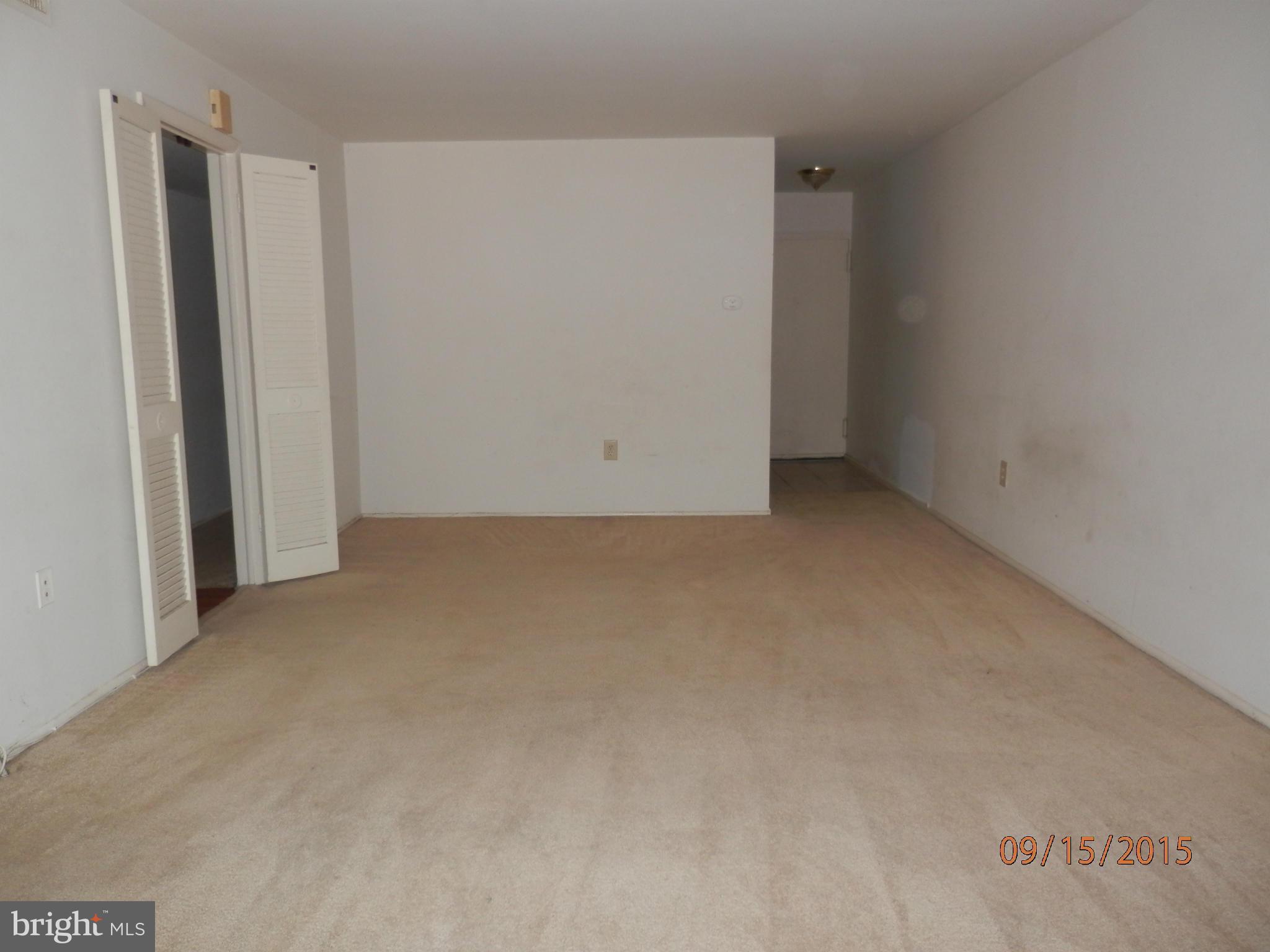 8699 Greenbelt Road, Unit 102 Greenbelt, MD 20770 - Photo 6 of 19 Living Room