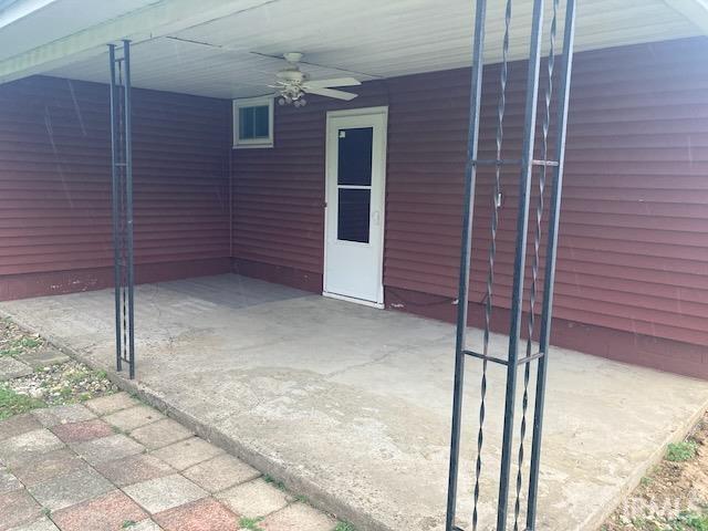 302 North Spring Street Odon, IN 47562 - Photo 13 of 17