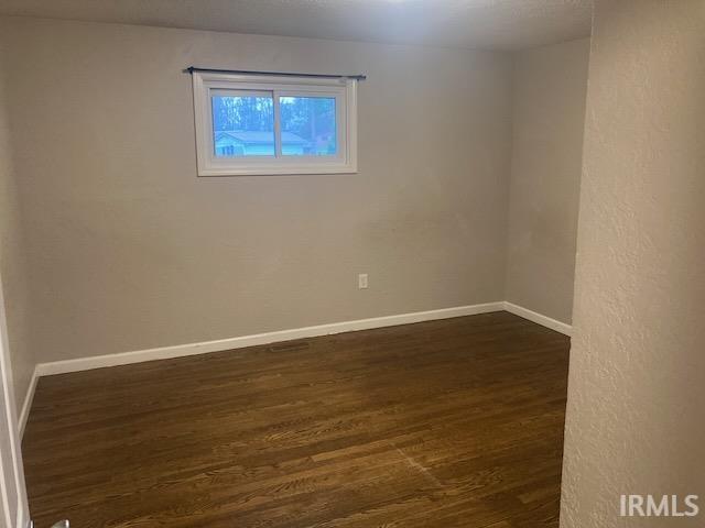 302 North Spring Street Odon, IN 47562 - Photo 4 of 17