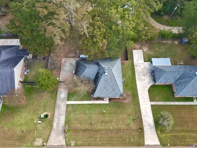 $215,000 | 32606 Madeline Drive, Denham Springs, LA 70706