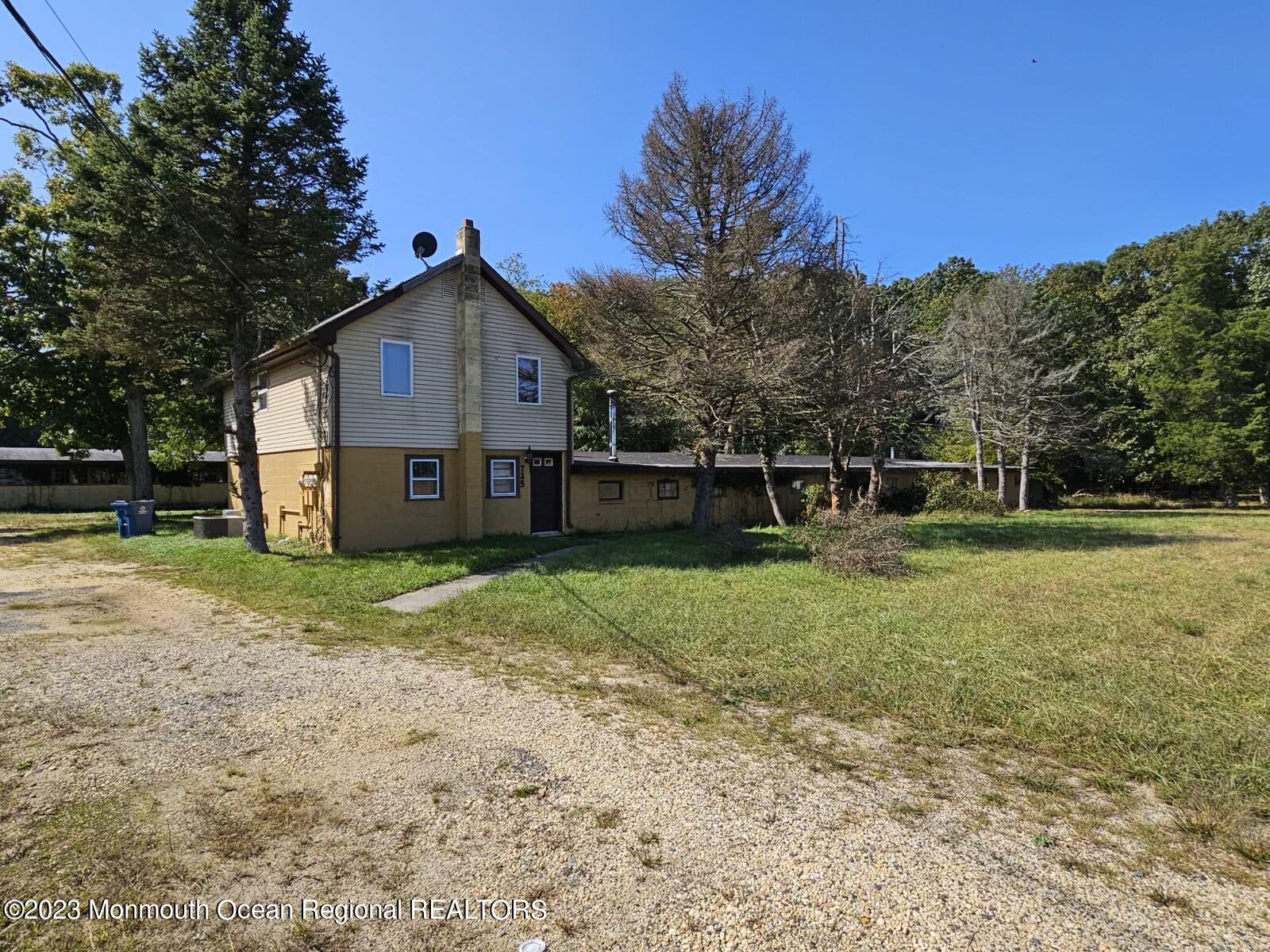 721 Squankum Yellowbrook Road Farmingdale, NJ 07727 - Photo 5 of 14 Resized_20231002_113405