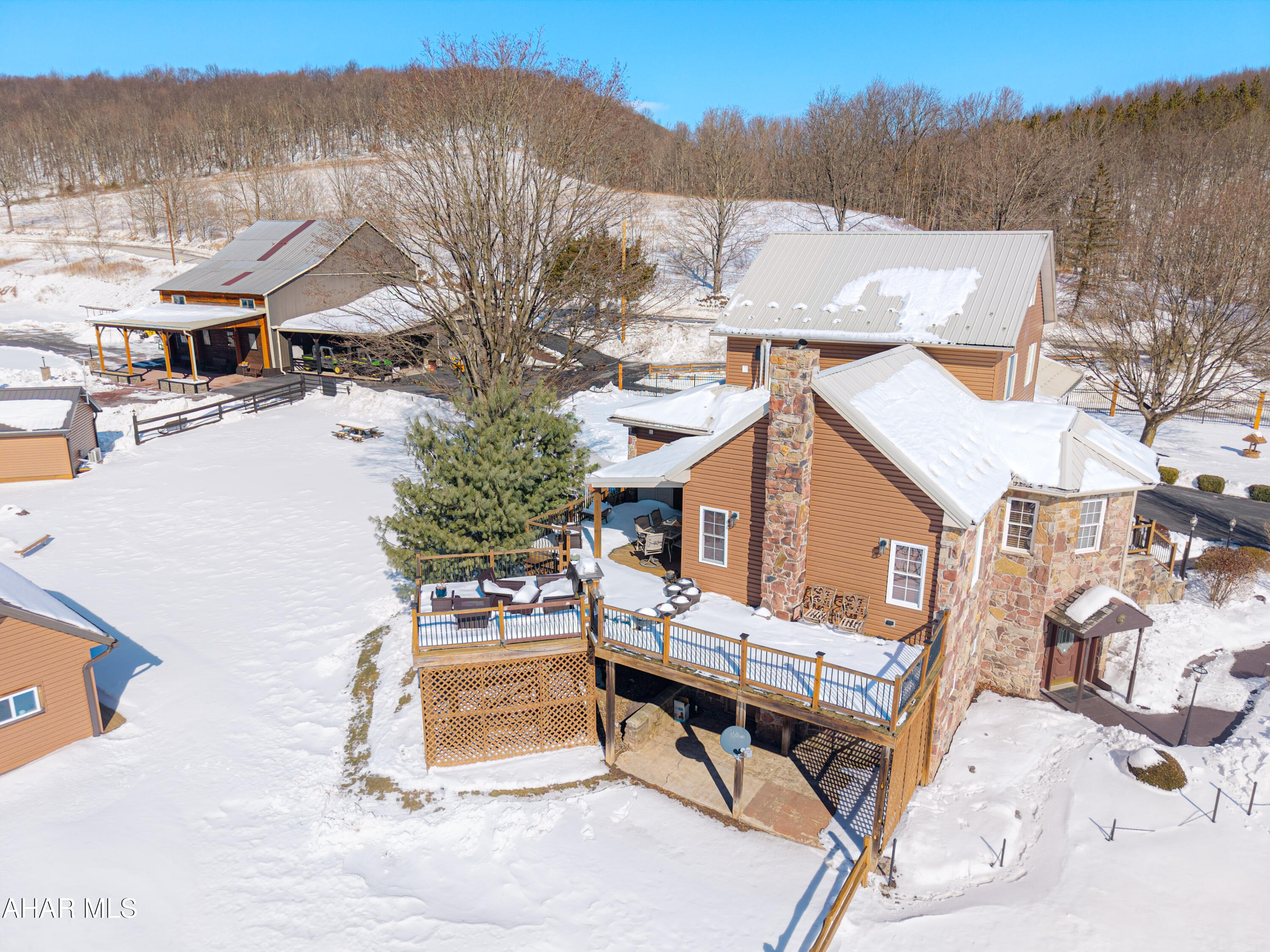 1409 Dunkard Hollow Road Alum Bank, PA 15521 - Photo 5 of 164