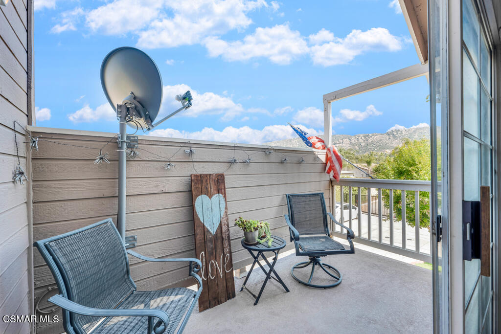 1854 Rory Lane, Unit 6 Simi Valley, CA 93063 - Photo 14 of 26 a room with furniture